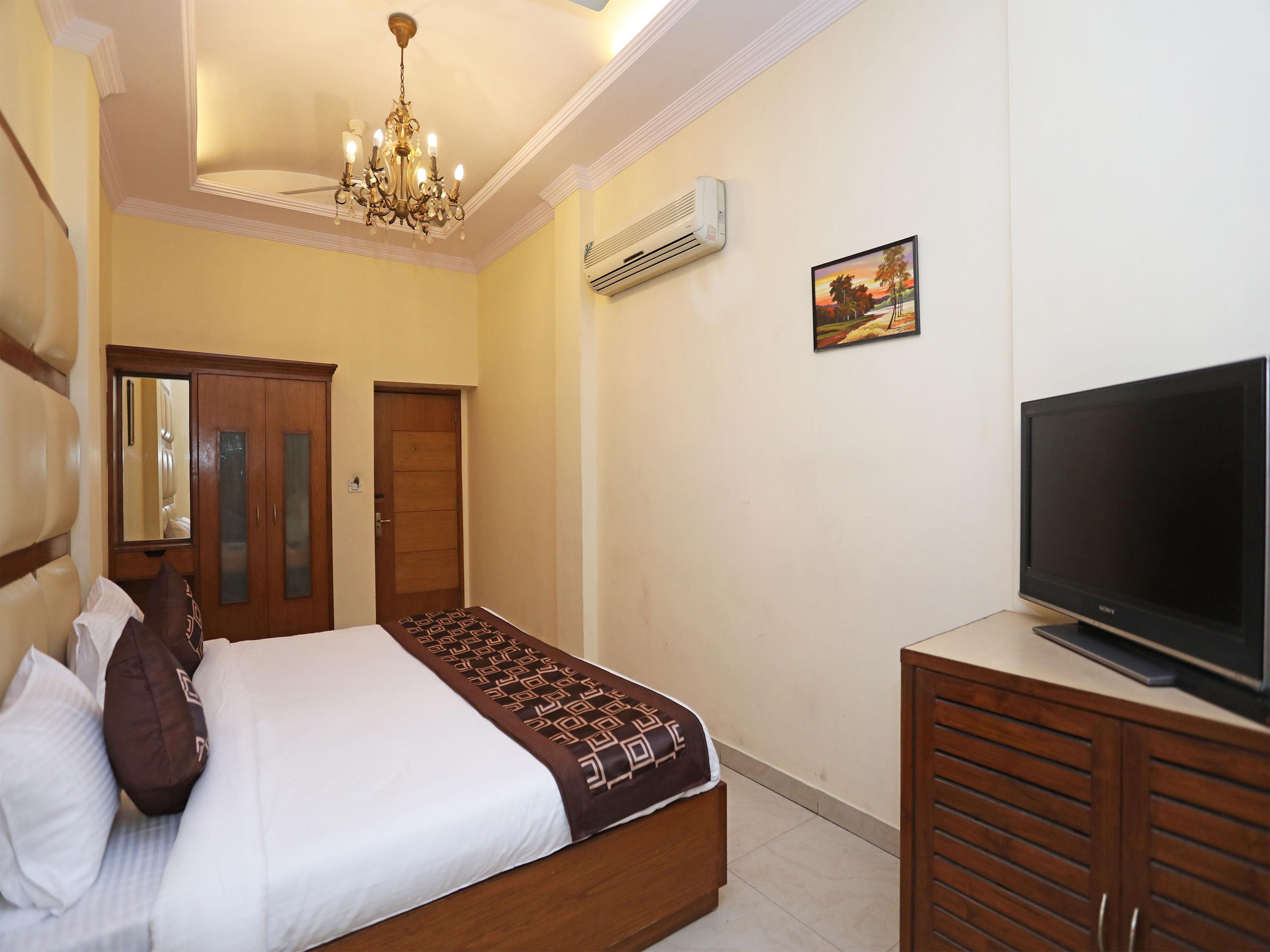 Capital O 10750 Hotel Vivek New Delhi Luaran gambar