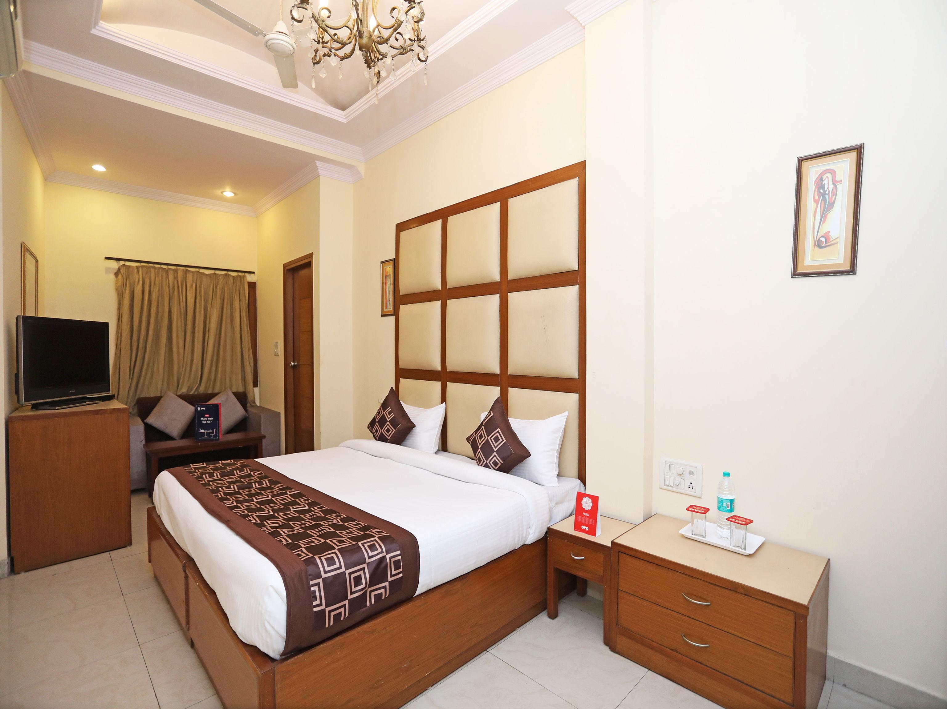 Capital O 10750 Hotel Vivek New Delhi Luaran gambar
