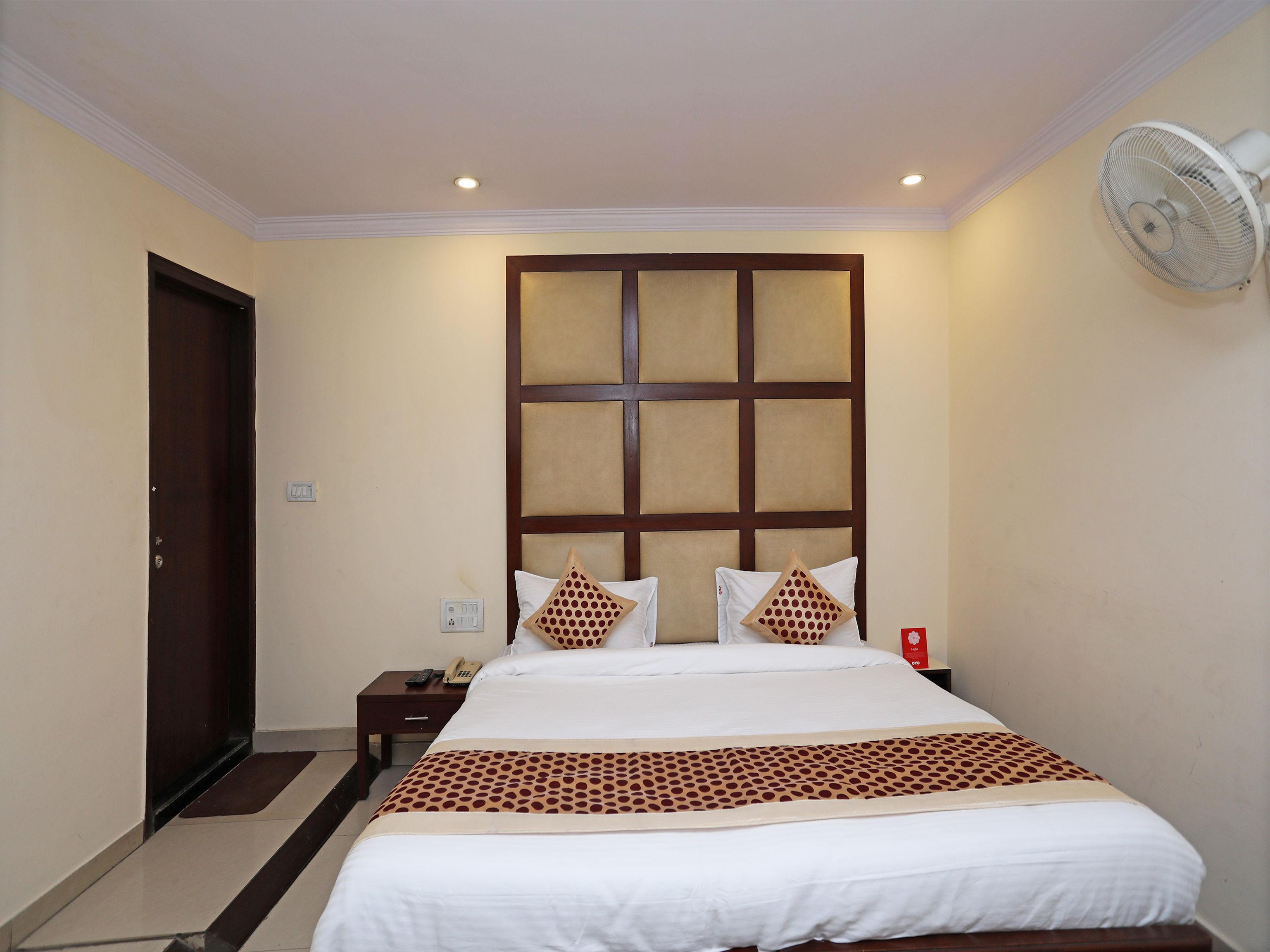 Capital O 10750 Hotel Vivek New Delhi Luaran gambar
