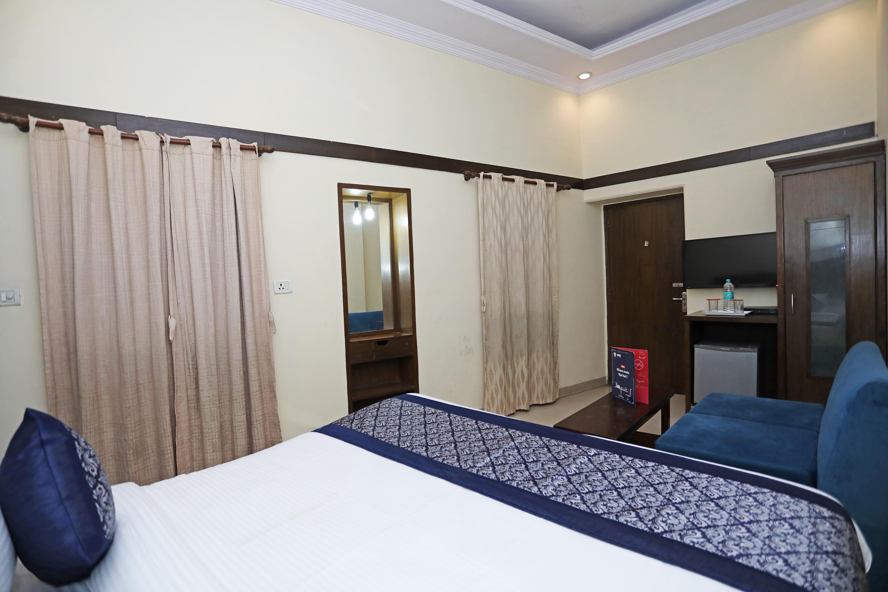 Capital O 10750 Hotel Vivek New Delhi Luaran gambar