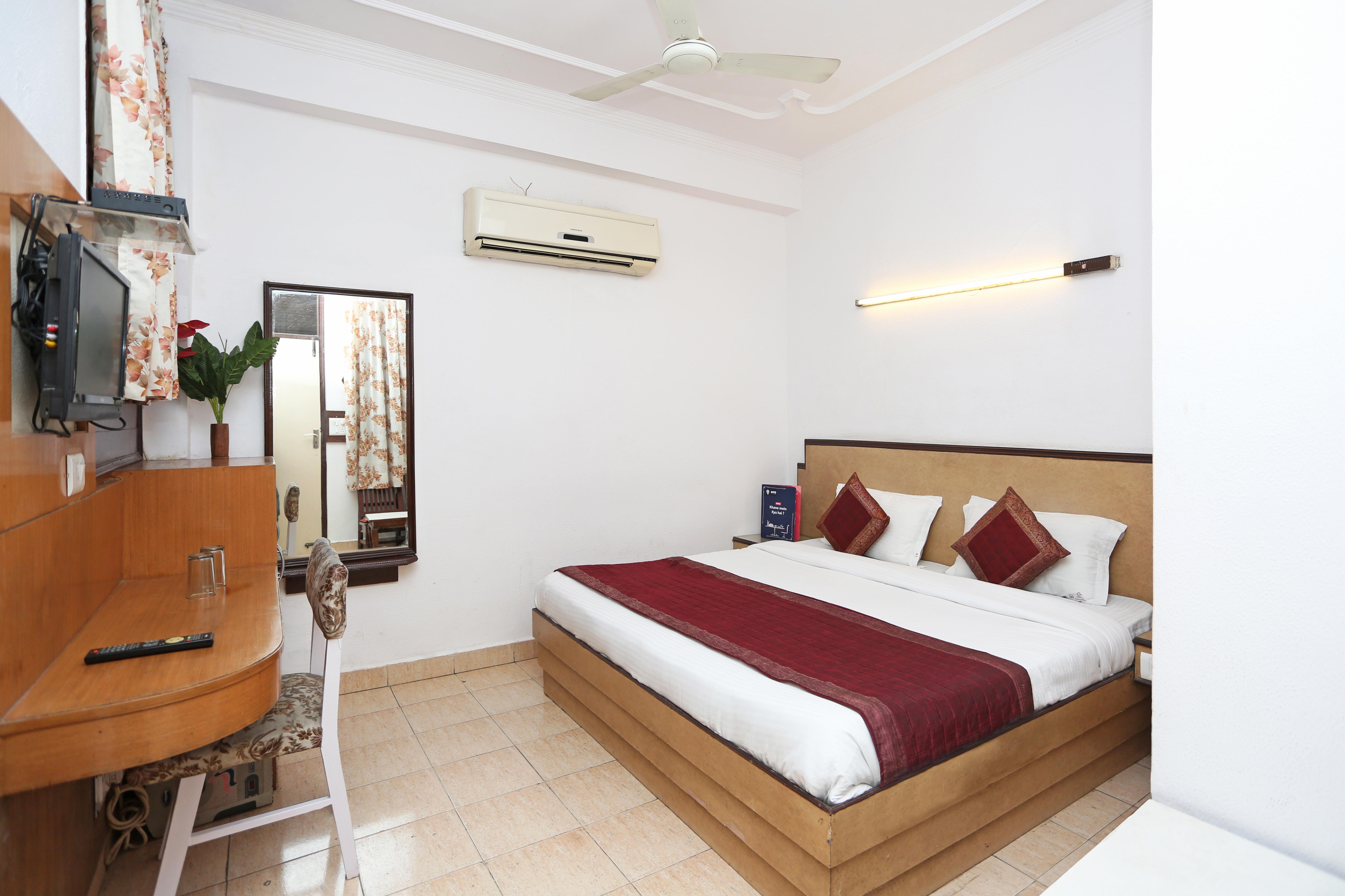 Capital O 10750 Hotel Vivek New Delhi Luaran gambar