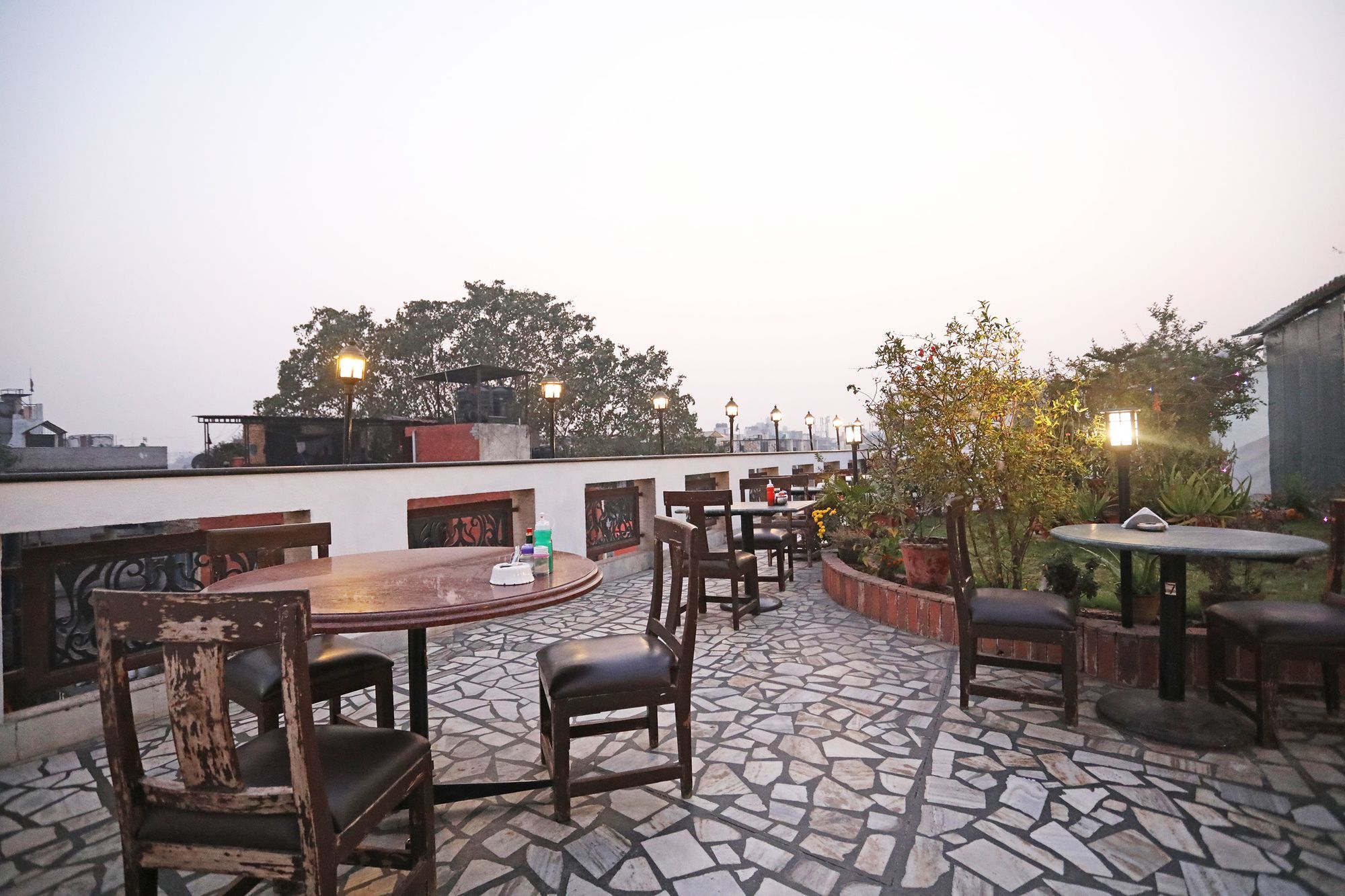 Capital O 10750 Hotel Vivek New Delhi Luaran gambar